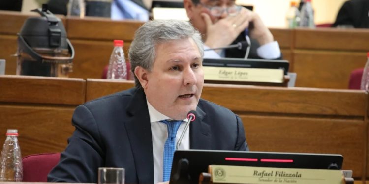 Filizzola denuncia «negociado burdo» en licitación de 5G