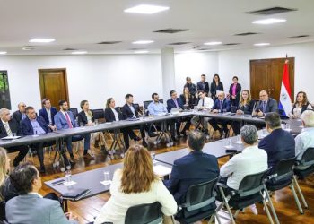 CIFARMA acepta propuesta de MEF, pero aclara que es solo una solución parcial para las deudas