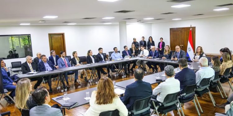 CIFARMA acepta propuesta de MEF, pero aclara que es solo una solución parcial para las deudas