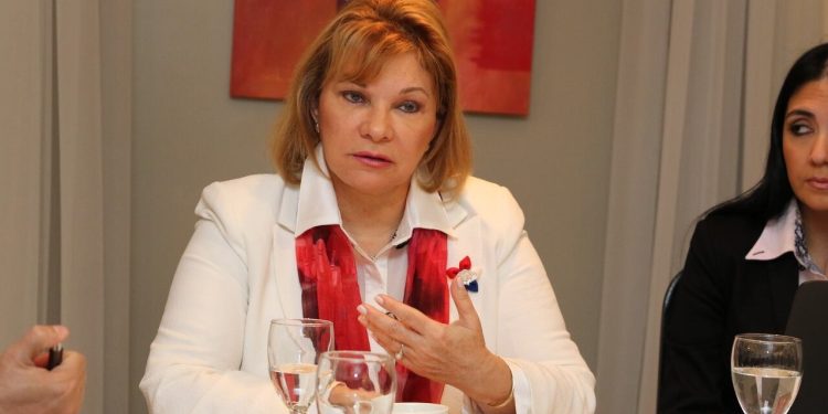 Tribunal anula condena contra directora de ABC Color y un periodista, y ordena nuevo juicio