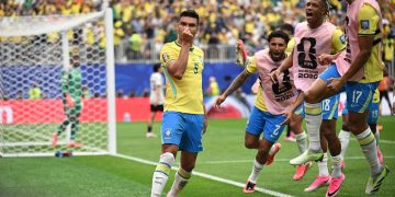 Brasil vence a Japón con un gol agónico en el minuto 96 y se mete a octavos de final del Mundial