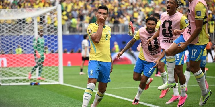 Brasil vence a Japón con un gol agónico en el minuto 96 y se mete a octavos de final del Mundial