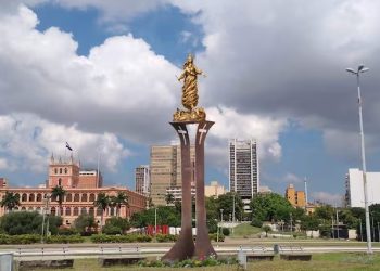 Dan la palada inicial al monumento a la Virgen de la Asunción en la Costanera Norte