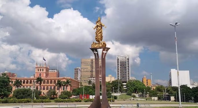 Dan la palada inicial al monumento a la Virgen de la Asunción en la Costanera Norte