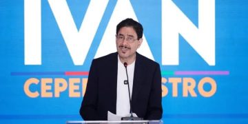 Iván Cepeda reconoce el triunfo de De la Espriella en el balotaje más reñido de la historia de Colombia