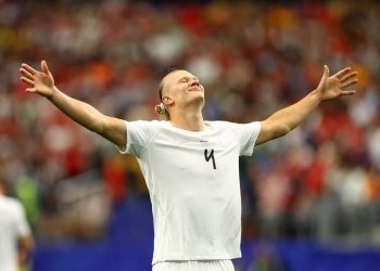 Noruega vence a Costa de Marfil con gol decisivo de Haaland y será rival de Brasil en octavos de final