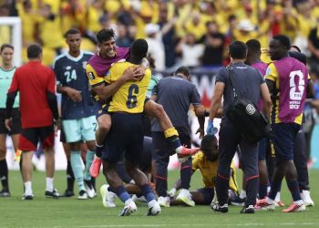 Ecuador hace historia al vencer a Alemania y sellar una heroica clasificación a los 16avos de final