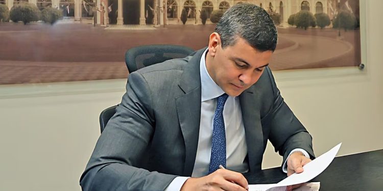 Promulgan leyes que declaran el Centenario de la Paz del Chaco y relanzan el Premio Nacional de Música