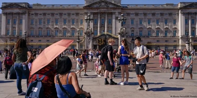Reino Unido activa la alerta roja ante altas temperaturas