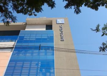 Banco transfiere más de 700.000 dólares a una cuenta judicial en causa por lavado de dinero