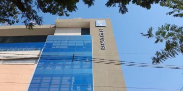 Banco transfiere más de 700.000 dólares a una cuenta judicial en causa por lavado de dinero