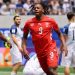 Suiza aplasta a Bosnia hacia el final del partido y llega a la cima del Grupo B