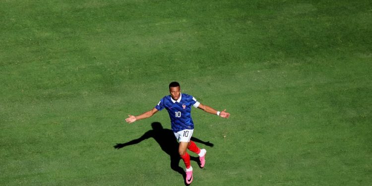 Francia reacciona a tiempo y tumba a Senegal en su estreno en la Copa del Mundo