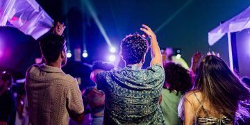 Salidas nocturnas de menores: plantean nuevos límites