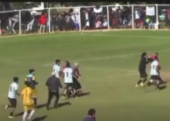 Batalla campal en la Liga Luqueña deja heridos y agentes policiales atacados
