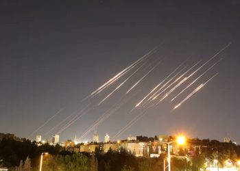 Misiles y bombardeos agravan la tensión entre Irán e Israel