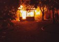 Fuego consumió una vivienda tras presunta represalia de una adolescente