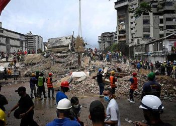 Elevan a casi 1.500 los fallecidos por terremoto en Venezuela