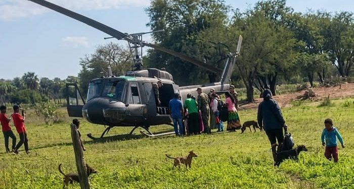 Evacúan por vía aérea a un paciente de una comunidad indígena en Concepción
