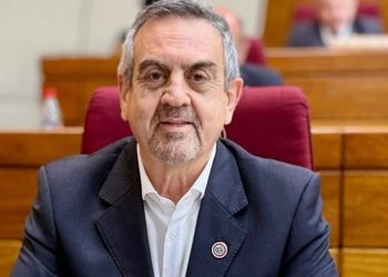 Yamil Esgaib respalda proyecto de ley que busca regular horario nocturno de menores y prohibir su presencia en locales