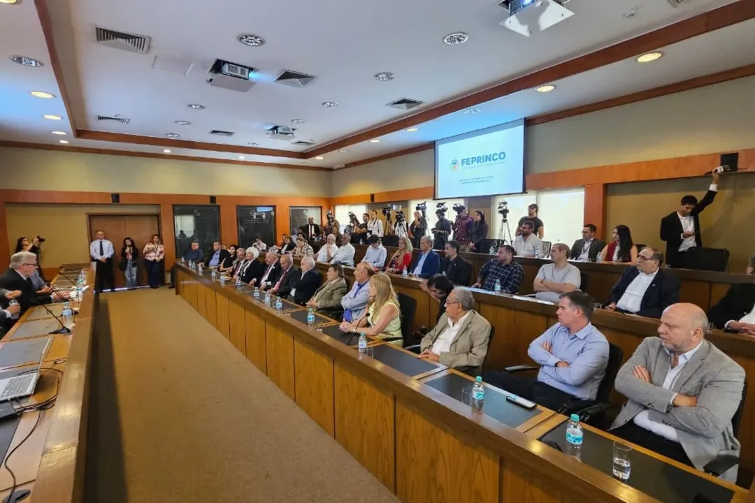 Sector privado advierte que el aumento discrecional del salario mínimo rompe la previsibilidad económica
