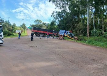 Camionero brasileño perdió la vida en violento choque en Itapúa
