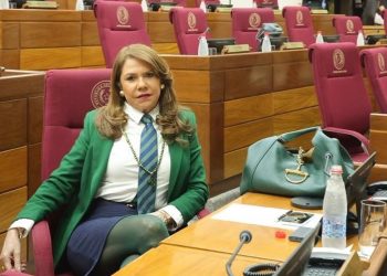 Celeste Amarilla contraataca y exige disculpas a Kylian Mbappé en una carta abierta