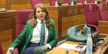 Celeste Amarilla contraataca y exige disculpas a Kylian Mbappé en una carta abierta