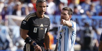 El árbitro de la final del Mundial, el esloveno Slavko Vincic, se retira a los 46 años
