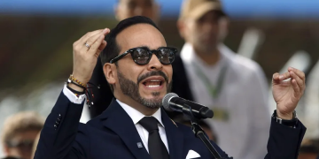 Nuevo presidente de Colombia cerrará 14 embajadas y 15 consulados