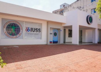 Fiscalía allanó instituto por presunta violación de derechos marcarios en Asunción