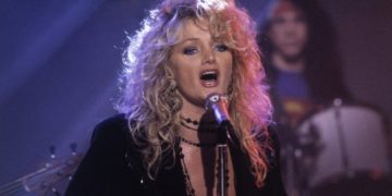 Murió Bonnie Tyler, la poderosa voz detrás del Eclipse Total del Corazón