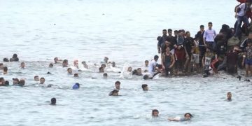 Invasión de marroquíes a España; al menos 19 muertos, mayoría ahogados