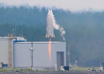 Agencia espacial de Japón realiza primer vuelo de prueba de un cohete reutilizable experimental