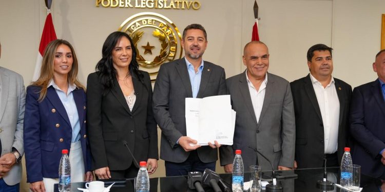 Anuncian construcción de nueva ruta que unirá Ñeembucú con Misiones