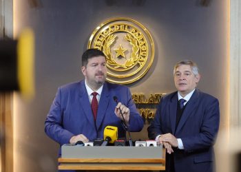 Amplían investigación sobre títulos falsos y denuncian nuevas irregularidades ante la Fiscalía