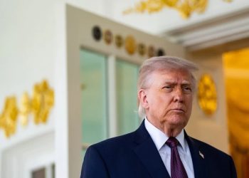 Trump dice que hay «mil misiles apuntados hacia Irán» por si Teherán intenta asesinarlo
