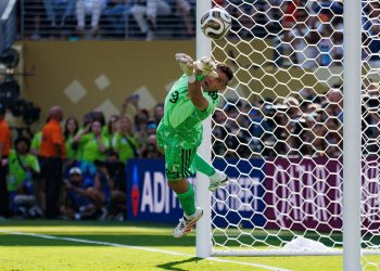 ‘Dibu’ Martínez pone en duda su continuidad en selección argentina tras la derrota en la final del Mundial 2026
