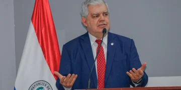 Ministro califica de presunta negligencia policial la muerte de joven en un control de Alberdi