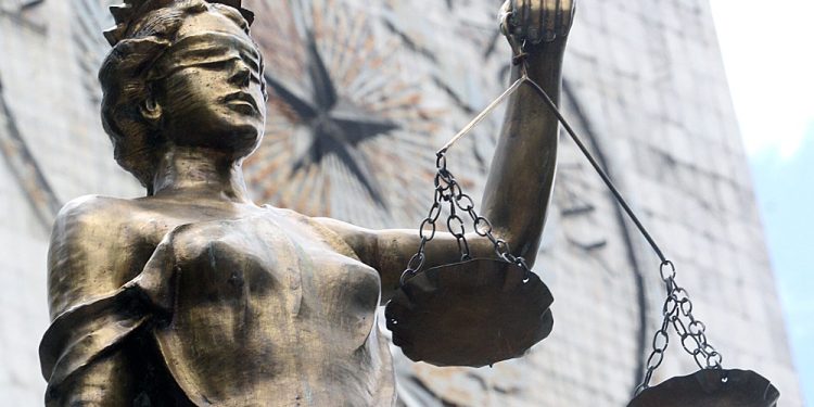 Tribunal confirma medida cautelar que suspende integración tecnológica entre Banco Atlas y Banco Familiar