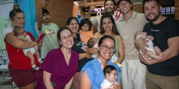Emotiva visita de Matías Galarza al Hospital de Clínicas