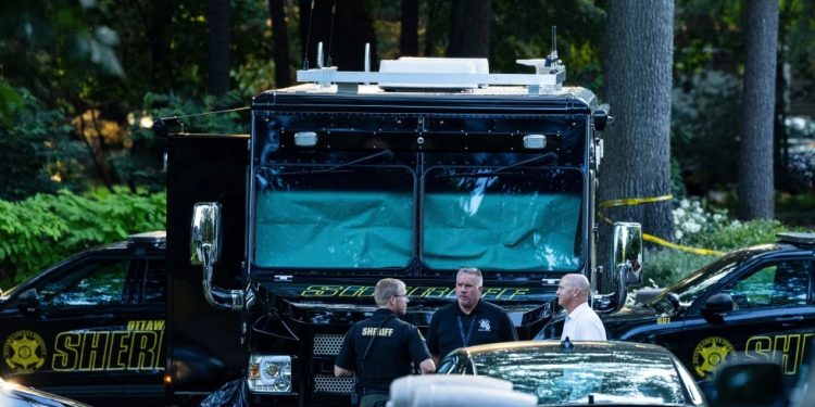 Ocho personas, entre ellas seis menores, mueren en presunto homicidio-suicidio en Michigan