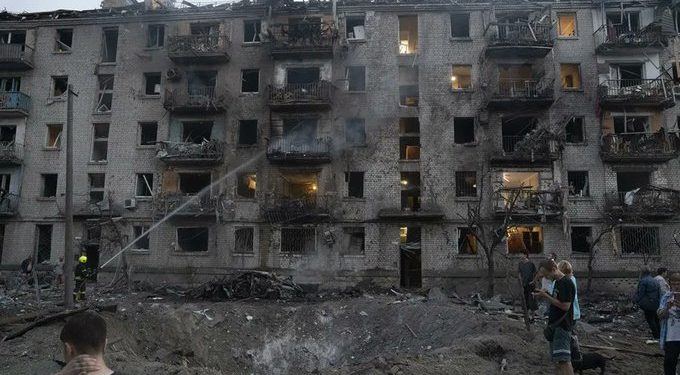 Al menos 30 muertos tras el mayor ataque ruso contra Kiev desde 2022