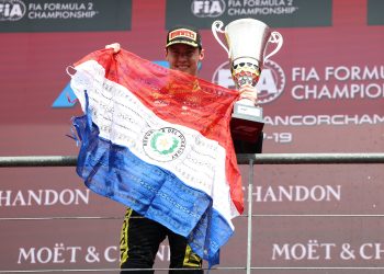 Duerksen volvió a lo más alto del podio de la F2 con una victoria contundente