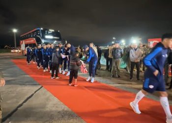 La Albirroja es recibida con orgullo por su pueblo