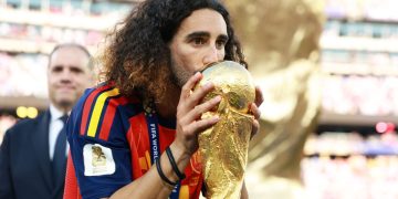 Marc Cucurella: el insólito récord del doble campeón del mundo en Nueva Jersey