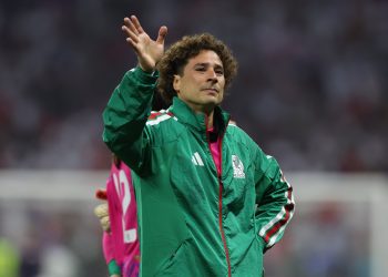 Arquero mexicano Guillermo Ochoa anuncia su retiro tras 22 años como profesional