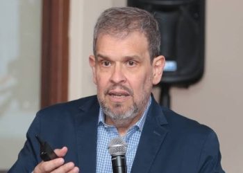 Mayor mezcla de biodiésel elevaría costos en agro y transporte, según economista