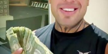 Apartan a policías tras viralización de videos escoltando a influencer en la Expo 2026