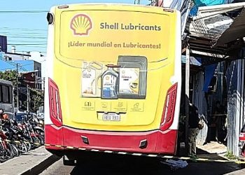 Sexagenaria muere atropellada por un bus en zona del Mercado 4